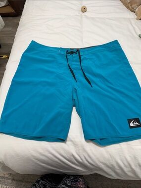 Quiksilver Men’s Bright Teal Swim Board Shorts